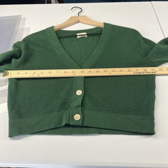 Aritzia Wilfred Womens Light Cropped Cardigan Size XS Green Linen Blend V-Neck - Picture 12 of 13